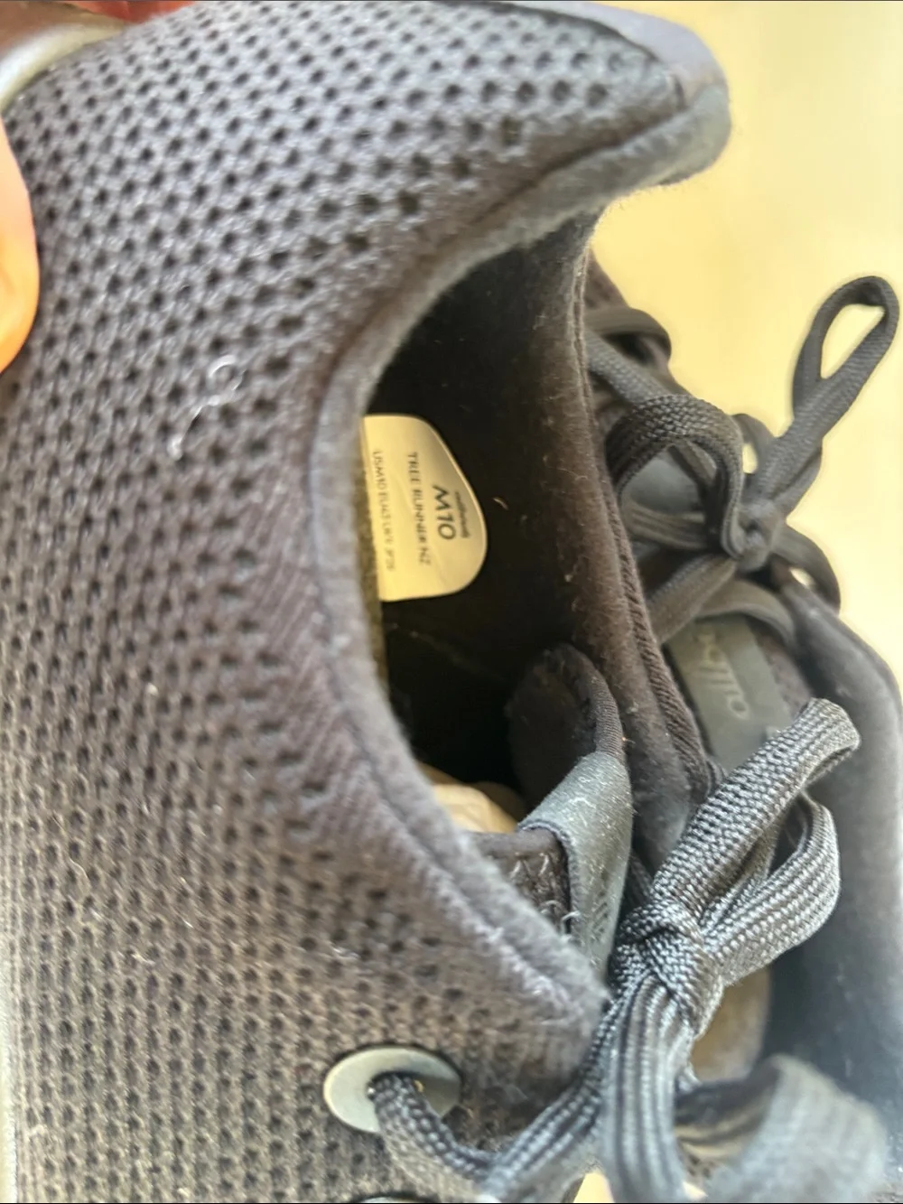allbirds tree Runner, Men's size 10 Runner Sneakers - Black, new condition